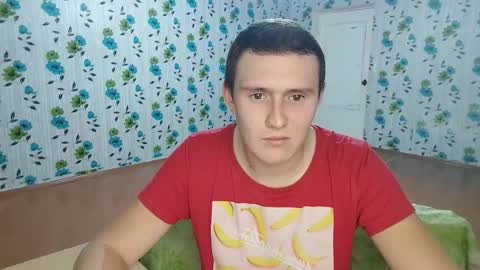 Snapshot of luxeboy_ chatting on 10.18.25 Mike online show from 10.18.25