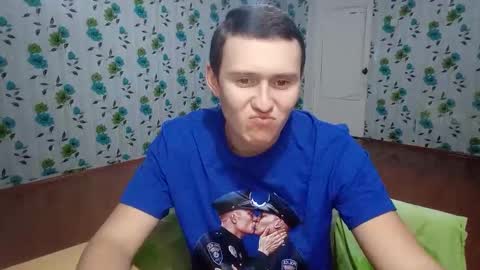 Snapshot of luxeboy_ chatting on 10.23.25 Mike online show from 10.23.25