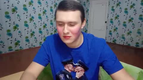 Snapshot of luxeboy_ chatting on 11.03.25 Mike online show from 11.03.25