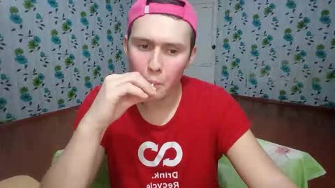 Snapshot of luxeboy_ chatting on 11.11.25 Mike online show from 11.11.25