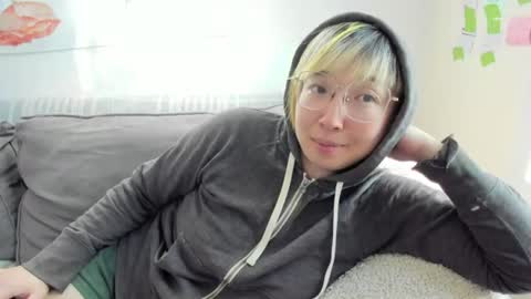 Snapshot of luxgray chatting on 06.20.26 LuxGray online show from 06.20.26