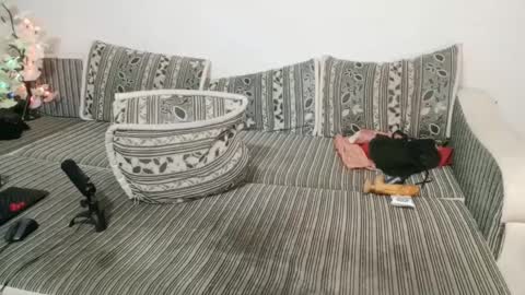 LuxMelys online show from 01.29.25