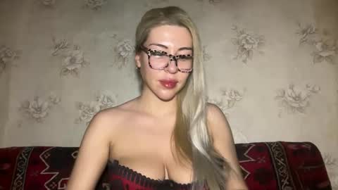 LuxSonyaStar online show from 11.30.25