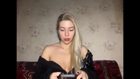 LuxSonyaStar online show from 12.22.25