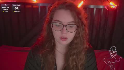 luxsopphia_ online show from 10.20.25