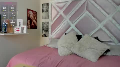 Snapshot of luxx_11 chatting on 02.21.26 Lux online show from 02.21.26