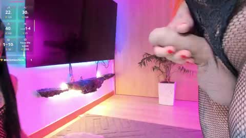 Lucy and Kristhy online show from 04.13.26