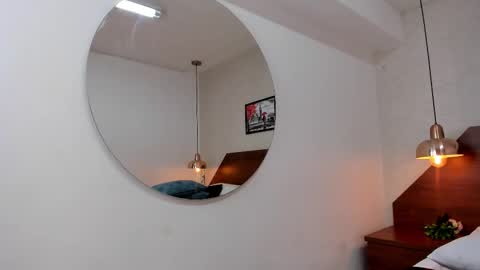 Snapshot of luz_mia1 chatting on 11.14.25 Luz online show from 11.14.25