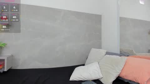 Snapshot of luz_mia1 chatting on 11.24.25 Luz online show from 11.24.25