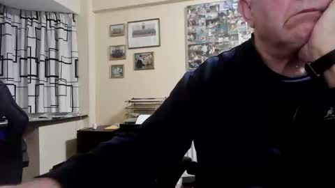 Snapshot of lwg1951 chatting on 04.05.26 lwg1951 online show from 04.05.26