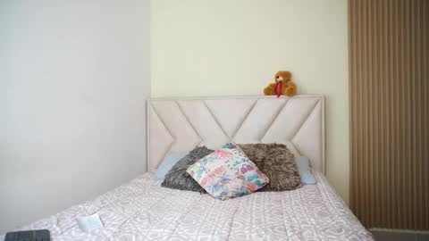 Snapshot of lya_aron_couple chatting on 09.23.25 lya_aron_couple online show from 09.23.25