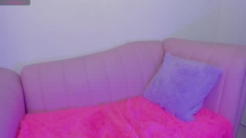 Snapshot of lya_dubois_ chatting on 02.07.26 LYA DUBOIS online show from 02.07.26