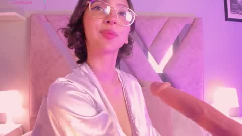 Lya Lee online show from 12.19.25