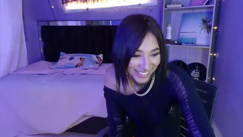 Snapshot of lyam_ebony chatting on 11.14.25 lyam_ebony online show from 11.14.25