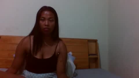 Snapshot of lycia01 chatting on 04.25.26 lycia01 online show from 04.25.26