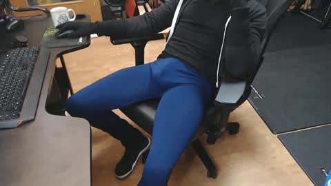 Snapshot of lycraboy123 chatting on 12.29.24 lycraboy123 online show from 12.29.24