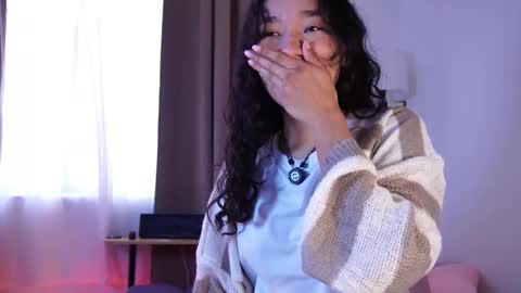 Lyhana Lee online show from 12.05.25