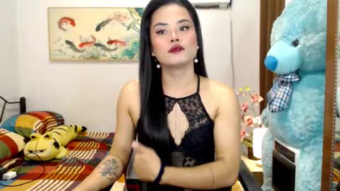 QUEEN online show from 12.14.25