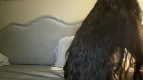 Olivia online show from 11.23.25