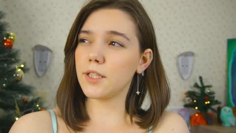 Snapshot of lyle_art chatting on 12.14.24 hi im Lyle online show from 12.14.24