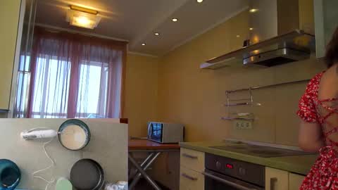 Snapshot of lyle_art chatting on 02.14.25 hi im Lyle online show from 02.14.25