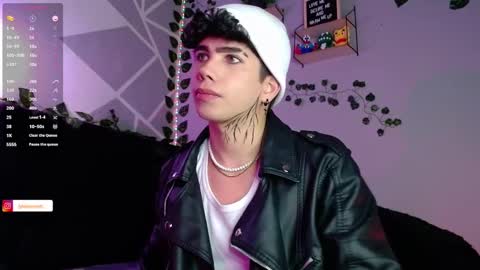 Lyle Bennett Freelance Model online show from 12.02.24