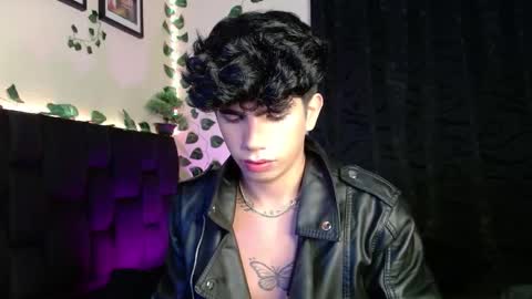 Lyle Bennett Freelance Model online show from 01.30.25