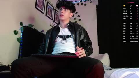 Lyle Bennett Freelance Model online show from 03.04.25