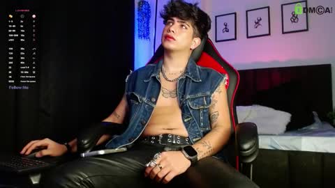 Lyle Bennett Freelance Model online show from 03.20.26