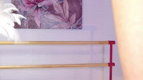 Snapshot of lyly_loveyou chatting on 02.01.25 Lyly online show from 02.01.25