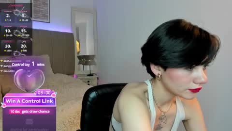 Lyn online show from 12.19.24