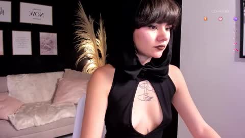 Lyn online show from 01.12.26