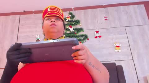 Snapshot of lynn_and_esteban chatting on 12.28.24 Lynn jonnes online show from 12.28.24