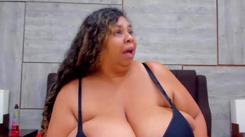 Snapshot of lynn_and_esteban chatting on 03.02.25 Lynn jonnes online show from 03.02.25