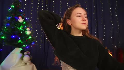 Snapshot of lynn_feline chatting on 12.29.24 Lynn online show from 12.29.24