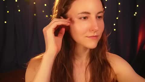 Snapshot of lynn_feline chatting on 03.11.25 Lynn online show from 03.11.25