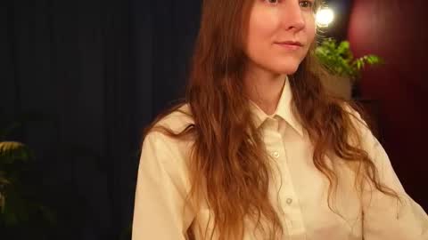 Snapshot of lynn_feline chatting on 10.21.25 Lynn online show from 10.21.25