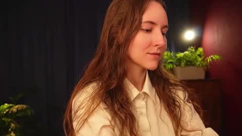 Snapshot of lynn_feline chatting on 10.29.25 Lynn online show from 10.29.25