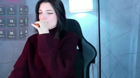 Lynn online show from 11.06.25