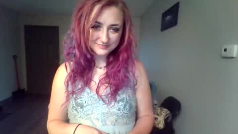 Lynn  online show from 04.14.26