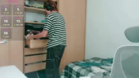 Snapshot of lyodass chatting on 03.09.25 Lyodass online show from 03.09.25