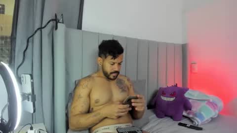 Lyon Dark online show from 12.14.25