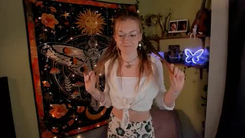 Lyra online show from 10.10.25