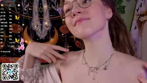 Lyra online show from 11.25.25