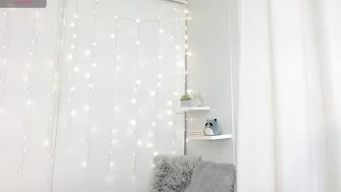 Snapshot of lyrajrose chatting on 02.12.26 Lyra Rose online show from 02.12.26