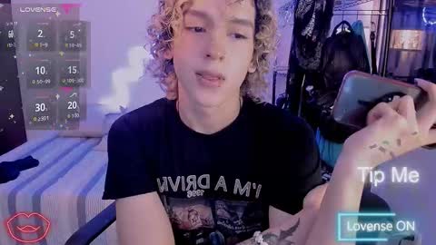 Snapshot of lyric_mirage chatting on 02.24.26 Lyric online show from 02.24.26