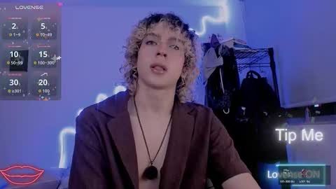 Snapshot of lyric_mirage chatting on 03.11.26 Lyric online show from 03.11.26