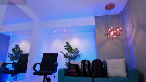 Snapshot of lyssa_muller chatting on 02.14.25 Lyssa Everyday From 0700 to 1630 Col Time online show from 02.14.25