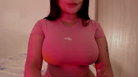 Snapshot of m1emilia chatting on 05.31.26 Emilia online show from 05.31.26