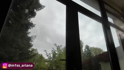 Ariana online show from 10.12.25